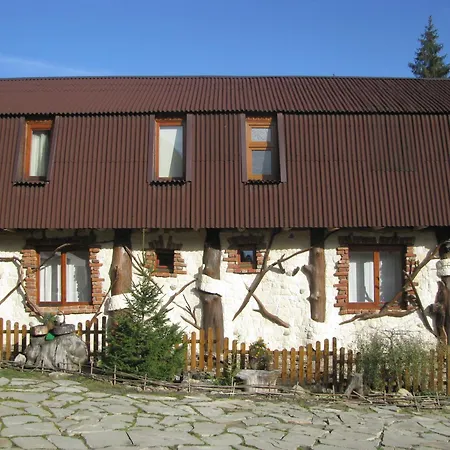 אורחן Muzey-sadyba Grazhda בוקובל