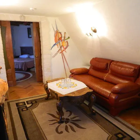 Muzey-sadyba Grazhda